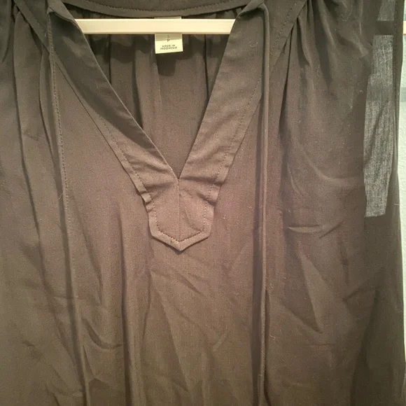 OLD NAVY black tank top size: small - Picture 2 of 6